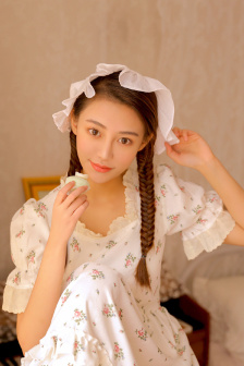 女生超短裙穿搭