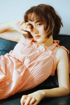 男人一边吻奶边挵进去免费软件