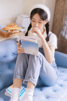 二次元动漫人物桶动漫人物游戏